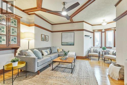 63 Valhalla Boulevard, Toronto, ON - Indoor Photo Showing Living Room