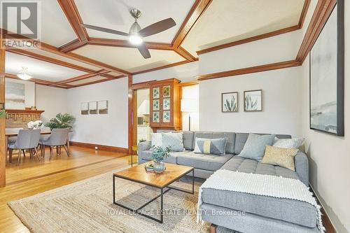 63 Valhalla Boulevard, Toronto, ON - Indoor Photo Showing Living Room