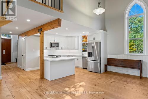 1 - 108 St Clair Avenue, Middlesex Centre (Komoka), ON - Indoor Photo Showing Kitchen