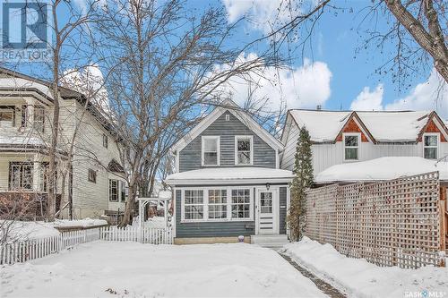 214 26Th Street W, Saskatoon, SK - Outdoor With Facade