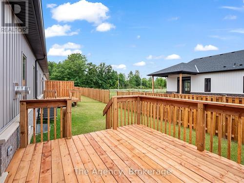 15 Austin Drive S, Welland (770 - West Welland), ON - Outdoor With Deck Patio Veranda With Exterior