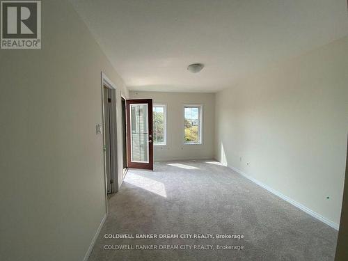 227 Gillespie Drive, Brantford, ON - Indoor Photo Showing Other Room