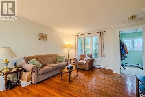 182 Bay Bulls Road, St. John'S, NL - Indoor Photo Showing Living Room