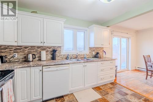 182 Bay Bulls Road, St. John'S, NL - Indoor Photo Showing Kitchen