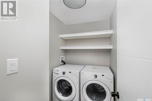 3354 Green Turtle Road, Regina, SK - Indoor Photo Showing Laundry Room