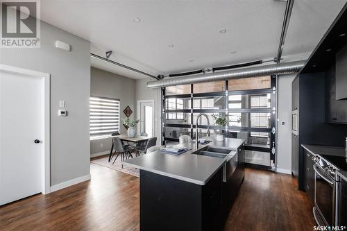 3354 Green Turtle Road, Regina, SK - Indoor Photo Showing Kitchen