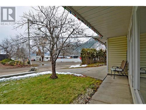 Covered, level entry - 2200 Leblanc Street, Lumby, BC - Outdoor