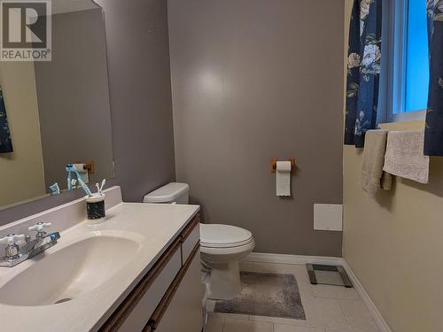 Ensuite in primary bedroom - 2200 Leblanc Street, Lumby, BC - Indoor Photo Showing Bathroom