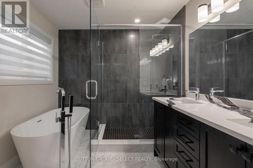 6370 Heathwoods Avenue, London, ON - Indoor Photo Showing Bathroom