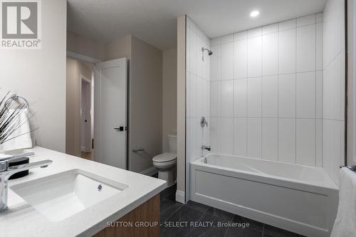 6370 Heathwoods Avenue, London, ON - Indoor Photo Showing Bathroom