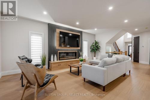 6370 Heathwoods Avenue, London, ON - Indoor Photo Showing Living Room With Fireplace