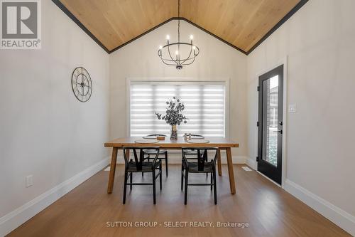 6370 Heathwoods Avenue, London, ON - Indoor Photo Showing Dining Room