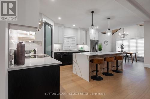 6370 Heathwoods Avenue, London, ON - Indoor Photo Showing Kitchen With Upgraded Kitchen