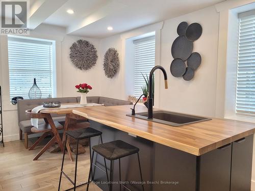 347 Balm Beach Road W, Tiny, ON - Indoor Photo Showing Dining Room