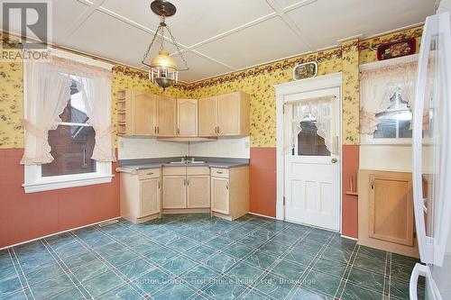 43 Toronto Street, West Perth (65 - Town Of Mitchell), ON - Indoor Photo Showing Kitchen