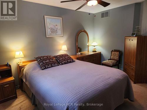 3 - 302 Park Street W, West Grey (Durham), ON - Indoor Photo Showing Bedroom