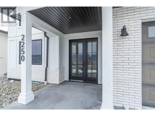 2250 Coldwater Drive, Kamloops, BC - Outdoor