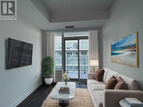 Lph02 - 195 Redpath Avenue, Toronto, ON - Indoor Photo Showing Living Room