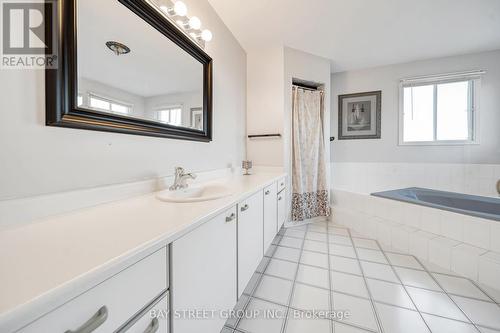 224 Edenwood Crescent, Orangeville, ON - Indoor Photo Showing Bathroom