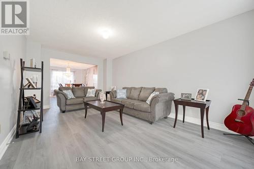 224 Edenwood Crescent, Orangeville, ON - Indoor Photo Showing Living Room