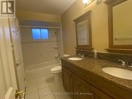 Upper - 32 Gable Place, Brampton, ON - Indoor Photo Showing Bathroom