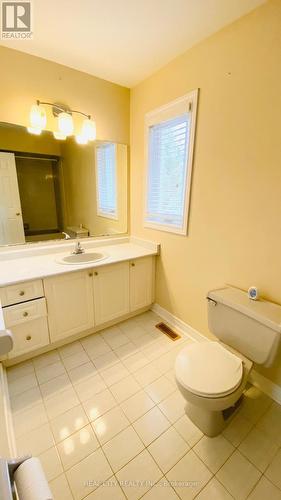 5953 Chorley (Upper) Place, Mississauga, ON - Indoor Photo Showing Bathroom