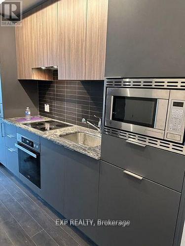 702 - 50 O'Neill Road, Toronto, ON - Indoor Photo Showing Kitchen