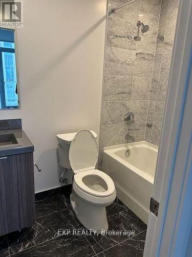 702 - 50 O'Neill Road, Toronto, ON - Indoor Photo Showing Bathroom