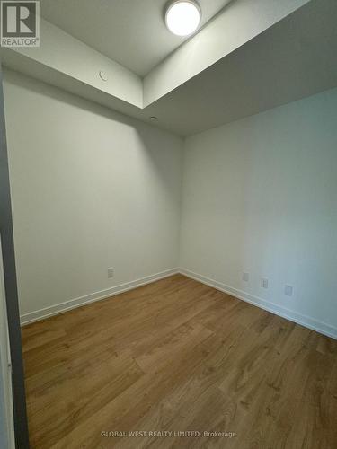 302 - 181 Sheppard Avenue, Toronto, ON - Indoor Photo Showing Other Room