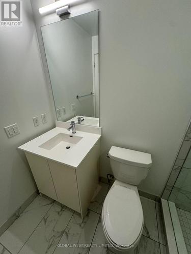 302 - 181 Sheppard Avenue, Toronto, ON - Indoor Photo Showing Bathroom