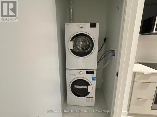 716 - 308 Jarvis Street, Toronto, ON - Indoor Photo Showing Laundry Room