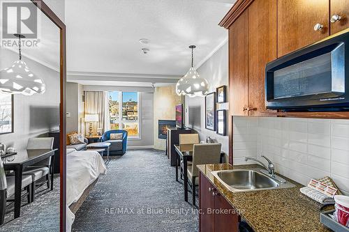 280-282 - 220 Gord Canning Drive, Blue Mountains (Blue Mountain Resort Area), ON - Indoor Photo Showing Kitchen