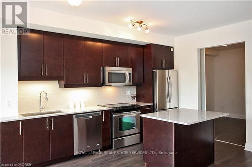 109 - 128 Garden Drive, Oakville, ON - Indoor Photo Showing Kitchen With Upgraded Kitchen