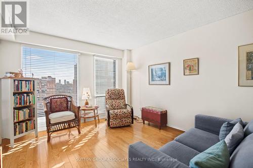 503 - 456 College Street, Toronto, ON - Indoor Photo Showing Living Room