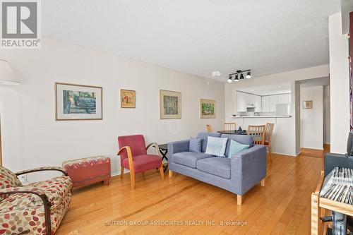 503 - 456 College Street, Toronto, ON - Indoor Photo Showing Living Room