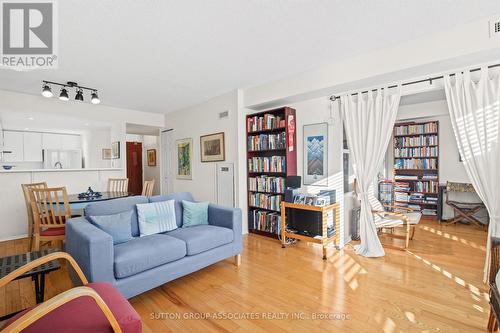 503 - 456 College Street, Toronto, ON - Indoor Photo Showing Living Room