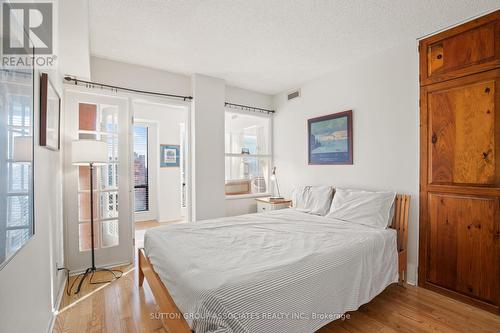 503 - 456 College Street, Toronto, ON - Indoor Photo Showing Bedroom