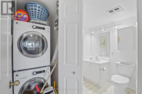 503 - 456 College Street, Toronto, ON - Indoor Photo Showing Laundry Room