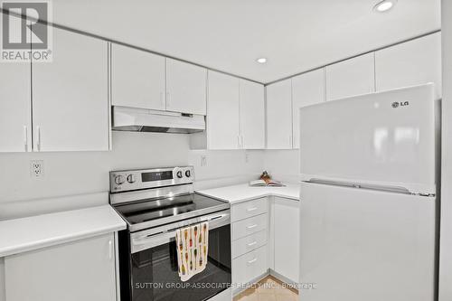 503 - 456 College Street, Toronto, ON - Indoor Photo Showing Kitchen