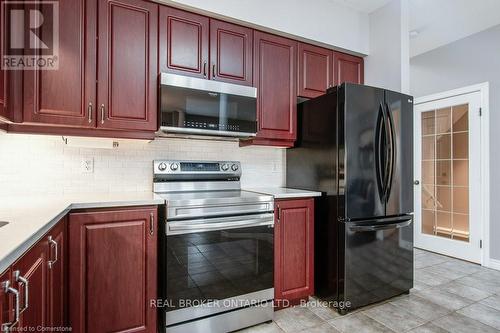 27 Verona Street, Kitchener, ON - Indoor Photo Showing Kitchen