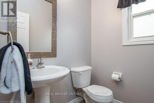 27 Verona Street, Kitchener, ON - Indoor Photo Showing Bathroom