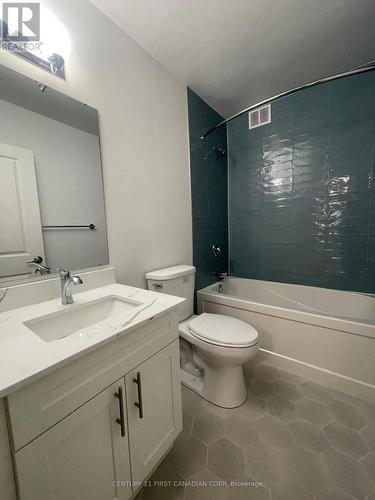 15 - 20 Craig Street, London, ON - Indoor Photo Showing Bathroom