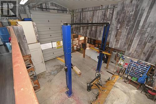 180 Centennial Avenue, St. Thomas, ON - Indoor Photo Showing Garage