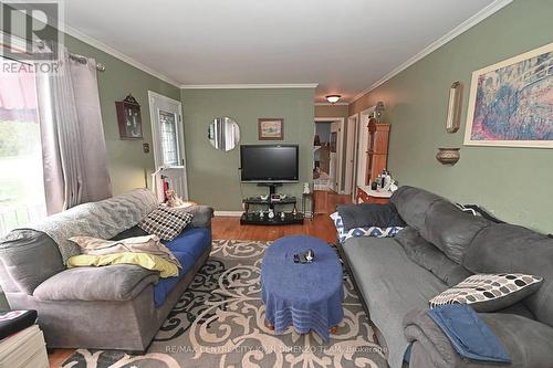 180 Centennial Avenue, St. Thomas, ON - Indoor Photo Showing Living Room