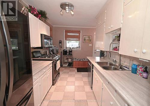 180 Centennial Avenue, St. Thomas, ON - Indoor Photo Showing Kitchen With Double Sink