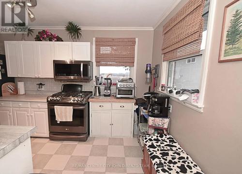 180 Centennial Avenue, St. Thomas, ON - Indoor Photo Showing Kitchen