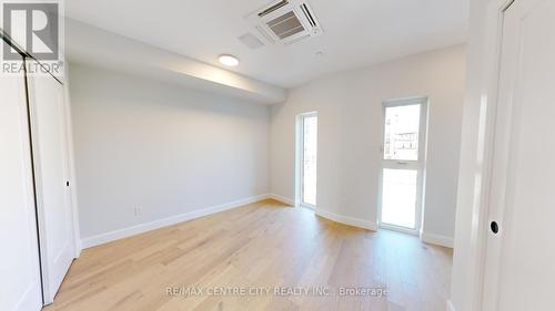 107B - 2082 Lumen Drive, London, ON - Indoor Photo Showing Other Room