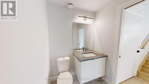 107B - 2082 Lumen Drive, London, ON - Indoor Photo Showing Bathroom