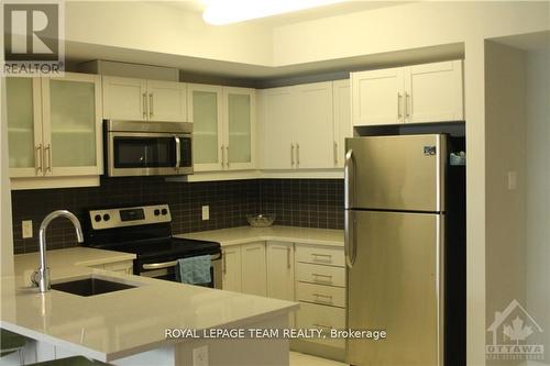 302 - 195 Besserer Street, Ottawa, ON - Indoor Photo Showing Kitchen With Upgraded Kitchen