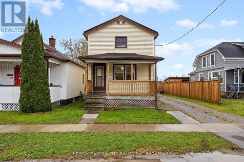 112 Clara Street, Thorold (556 - Allanburg/Thorold South), ON - Outdoor With Deck Patio Veranda